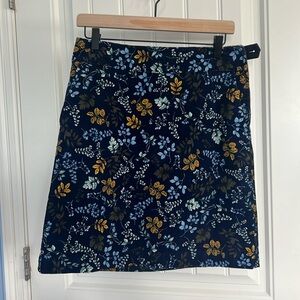 Talbots corduroy skirt. Size 4 side, zipper and button.